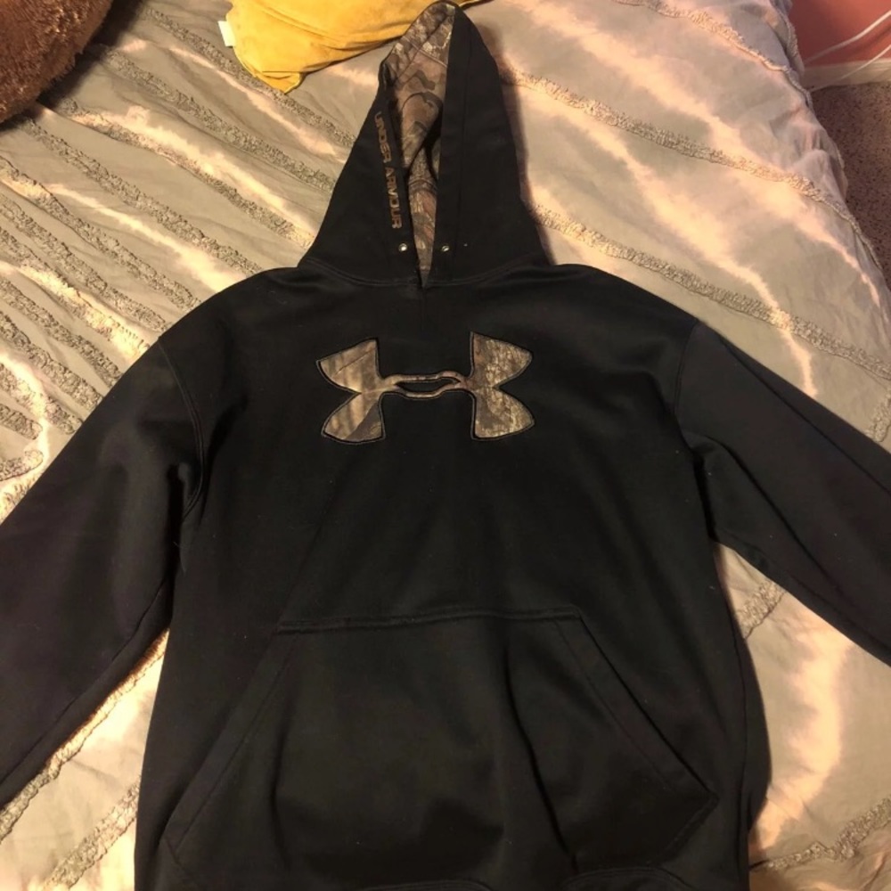 boys under armour hoodie